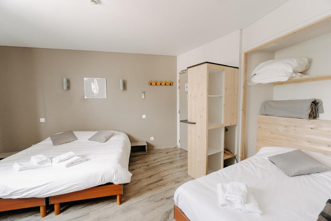 Auberge De La Paillere Lavours Exteriér fotografie